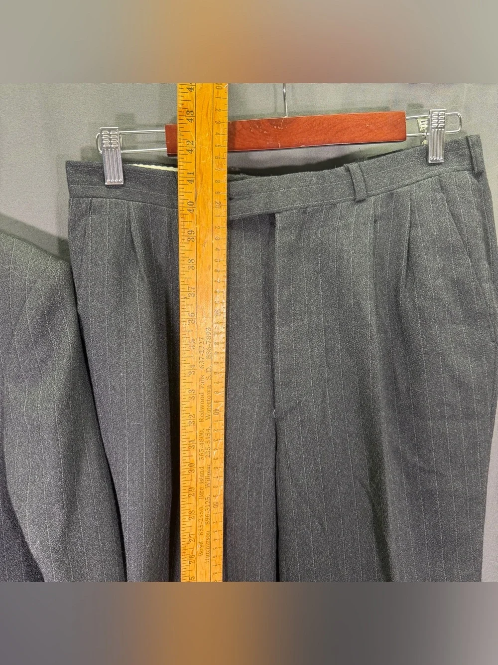 VTG Yves Saint Laurent 100% Wool Suit 36R 32x29 Made in France Gray Pinstripe DB